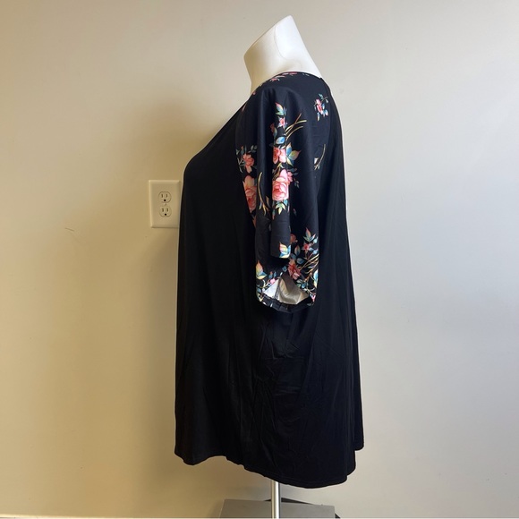 Ritera Plus Size Top - Picture 4 of 5